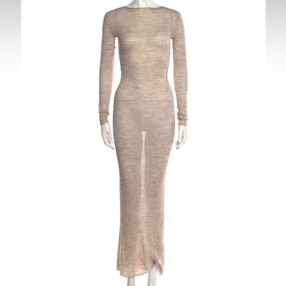 16Arlington knit maxi dress. As seen on SJP - Picture 5 of 7